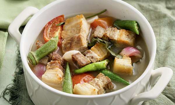 canh sinigang món đặc sản Philippines