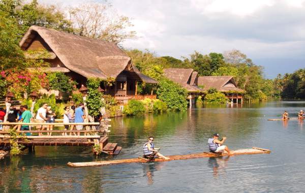 du-lich-tuc-tuc-laguna-philippines