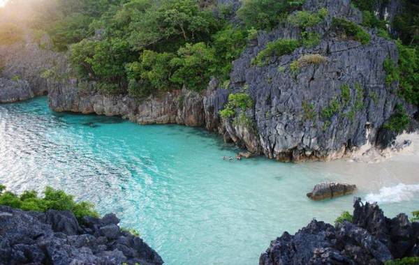 tour-du-lich-dao-caramoan-philippines