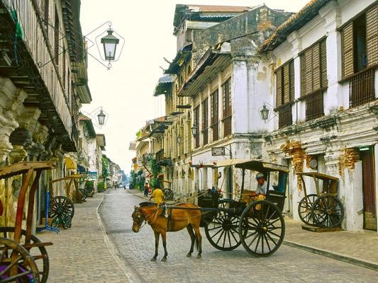 phuong-tien-pho-bien-tham-quan-vigan-philippines