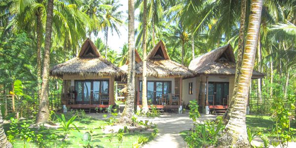 surfing-Carabao-beach-houses